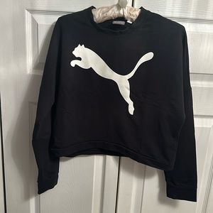 Crop PUMA black/white top like new